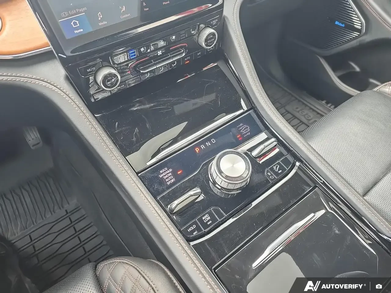 Jeep Grand cherokee Summit Reserve* МАСАЖ* 6места* V8 HEMI* FULL ЗА МО, снимка 17 - Автомобили и джипове - 55751759