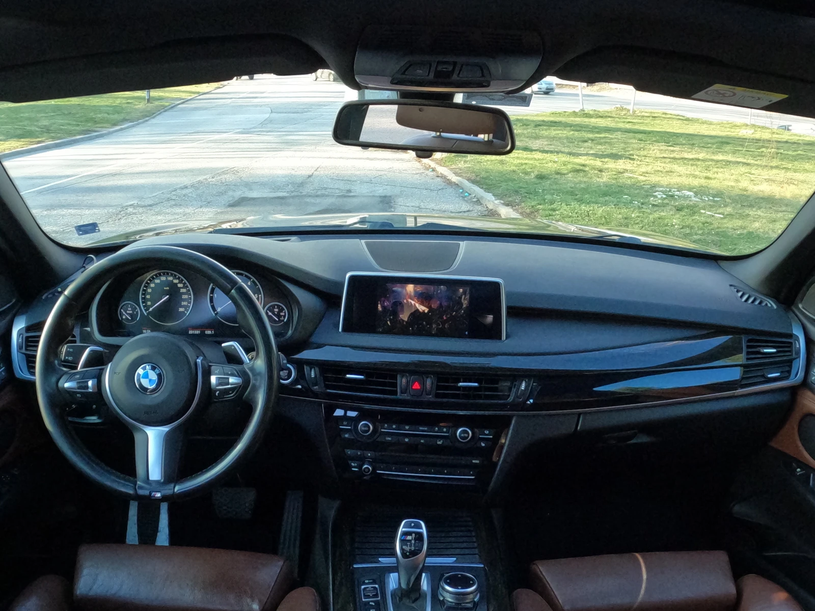 BMW X5 HUD, 360 CAM, soft close, pano, 1-ви собственик, снимка 16 - Автомобили и джипове - 56041324