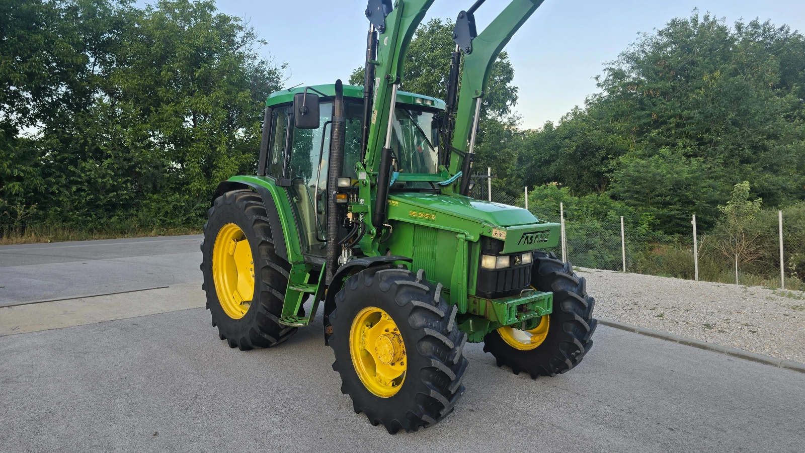 Трактор John Deere 6310-Челен товарач - изображение 5