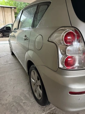 Обява за продажба на Toyota Corolla verso 2.2 D4D  ~6 699 лв. - изображение 2