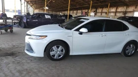 ������ Toyota Camry