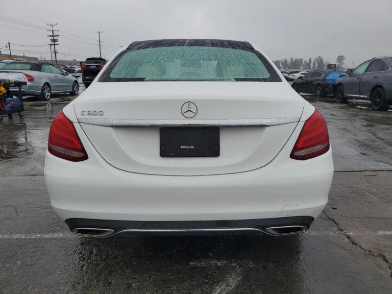 Mercedes-Benz C 300, снимка 2 - Автомобили и джипове - 49210513