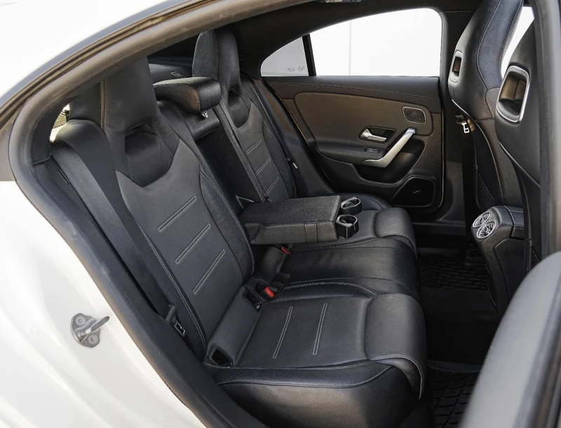 Mercedes-Benz CLA AMG 35 4Matic AMG Speedshift 7G-DCT, снимка 8 - Автомобили и джипове - 51825178