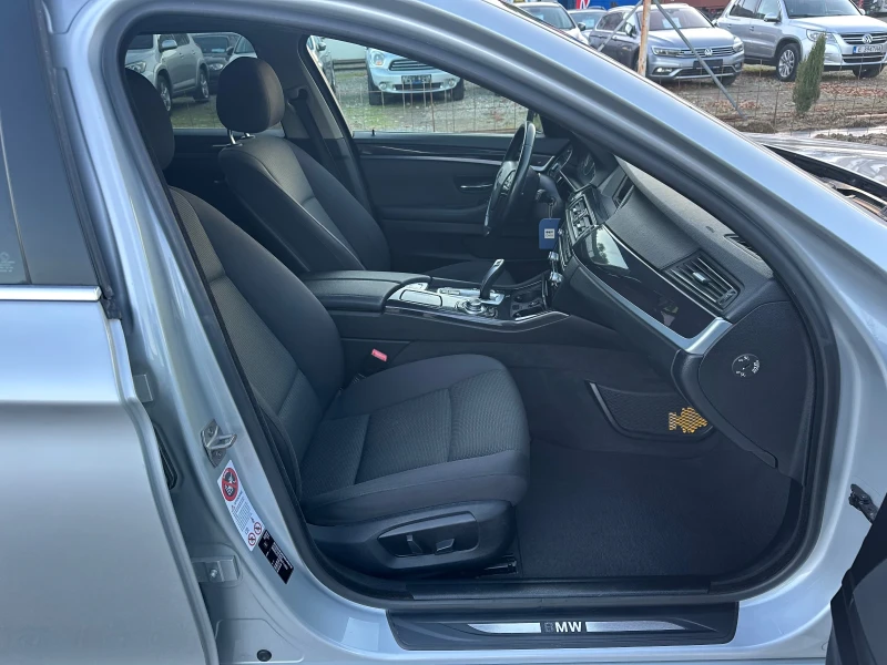 BMW 520 Facelift 8ZF EURO6, снимка 12 - Автомобили и джипове - 52419217