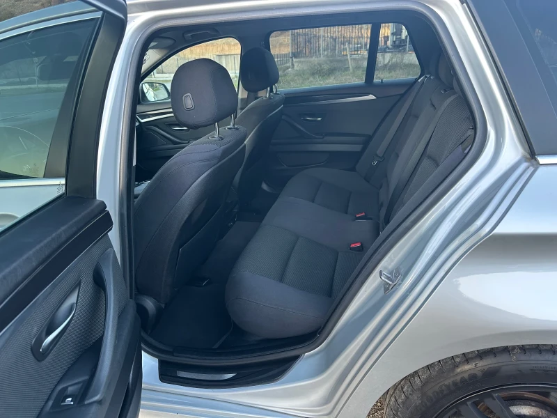 BMW 520 Facelift 8ZF EURO6, снимка 10 - Автомобили и джипове - 52419217