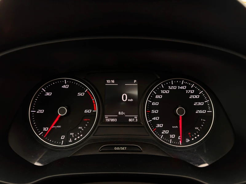 Seat Leon - FR-Matrix-Panorama-ACC-Lane ass-Navi-Ambient -, снимка 9 - Автомобили и джипове - 52473092