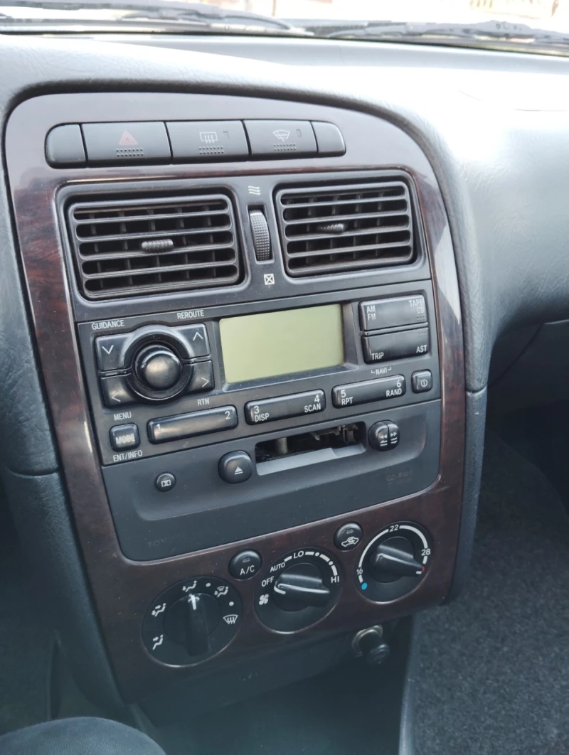 Toyota Avensis 2.0 D4D, снимка 7 - Автомобили и джипове - 52773246