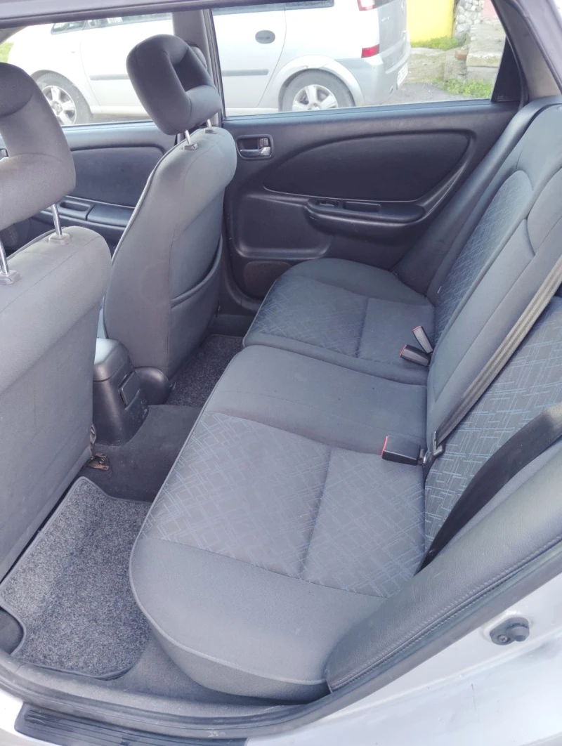 Toyota Avensis 2.0 D4D, снимка 9 - Автомобили и джипове - 52773246