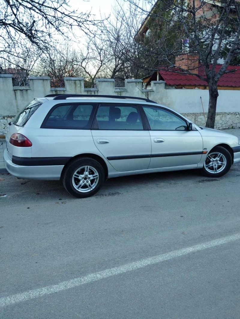Toyota Avensis 2.0 D4D, снимка 3 - Автомобили и джипове - 52773246