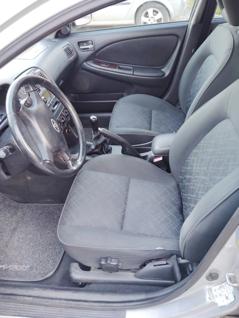 Toyota Avensis 2.0 D4D, снимка 6 - Автомобили и джипове - 52773246