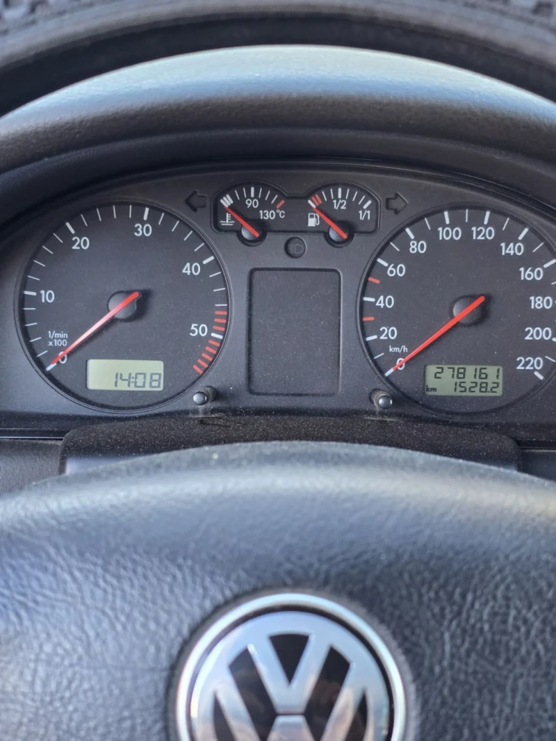 VW Passat 1.9TDI, снимка 2 - Автомобили и джипове - 53230947