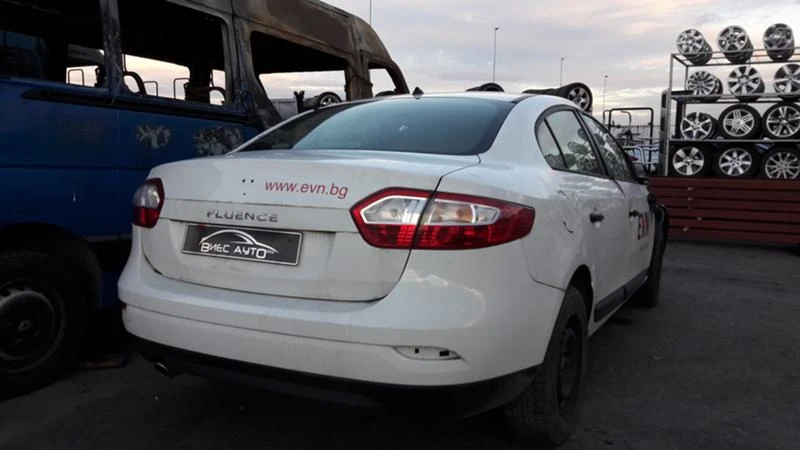 Renault Fluence 1.5DCI-НА ЧАСТИ, снимка 3 - Автомобили и джипове - 16625831