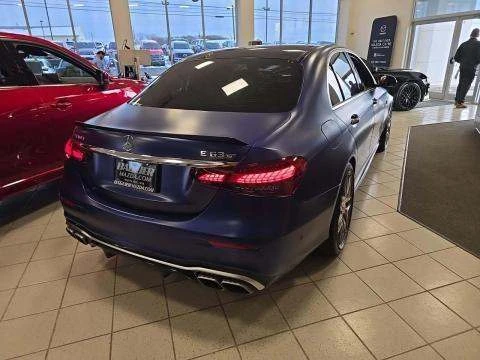 Mercedes-Benz E 63 AMG * CARFAX * БЕЗ ПЪРВОНАЧАЛНА ВНОСКА, снимка 2 - Автомобили и джипове - 52840116