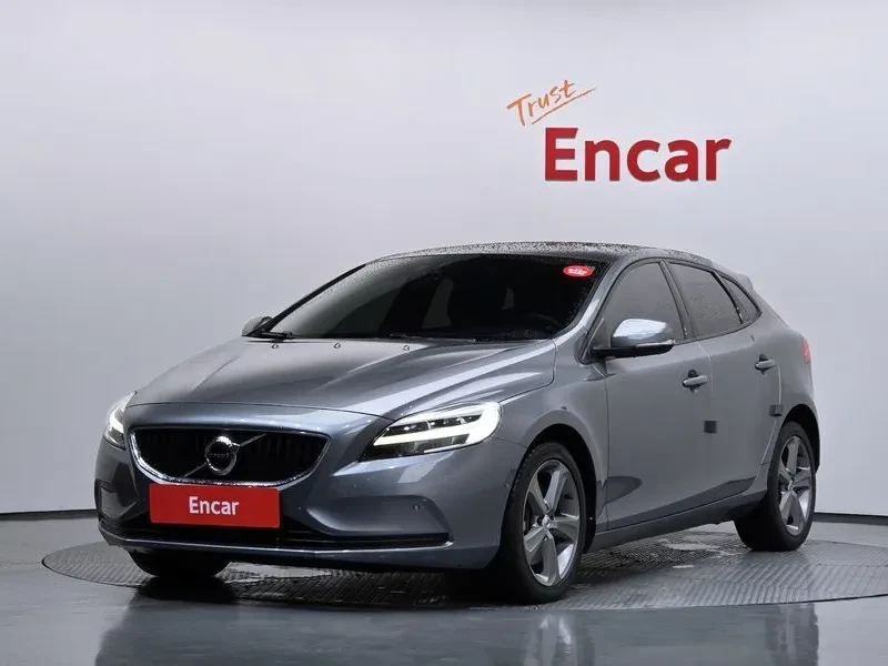 Volvo V40 2ND GENERATION