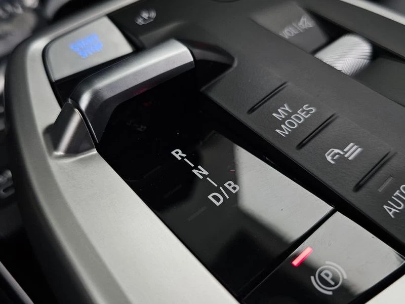 BMW iX1 xDrive30/M-Sport/HarmanKardon, снимка 9 - Автомобили и джипове - 55873888