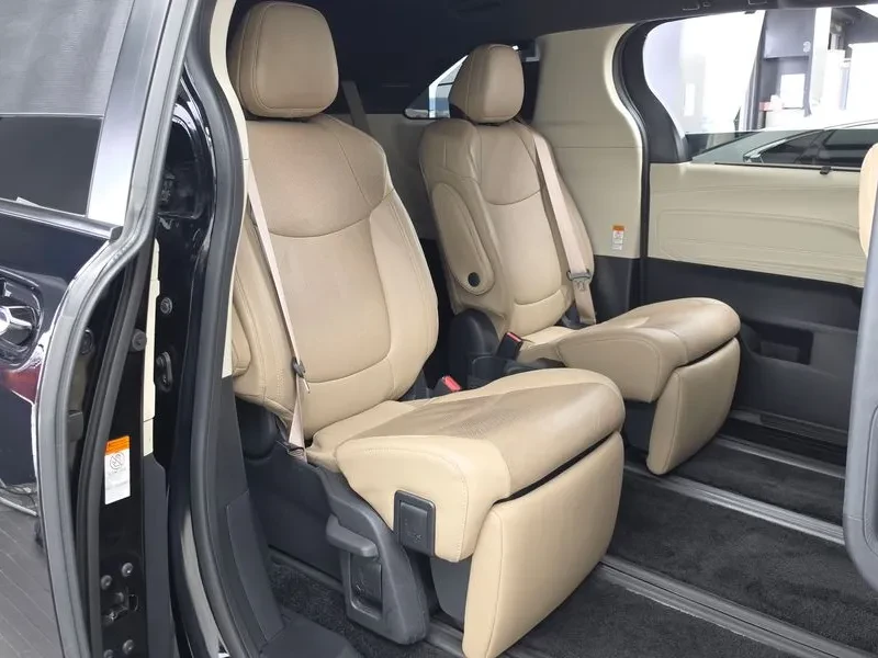 Toyota Sienna 4Th Generation 2.5 Hybrid 2Wd, снимка 12 - Автомобили и джипове - 56222707
