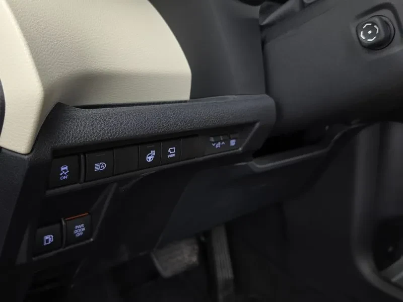 Toyota Sienna 4Th Generation 2.5 Hybrid 2Wd, снимка 16 - Автомобили и джипове - 56222707