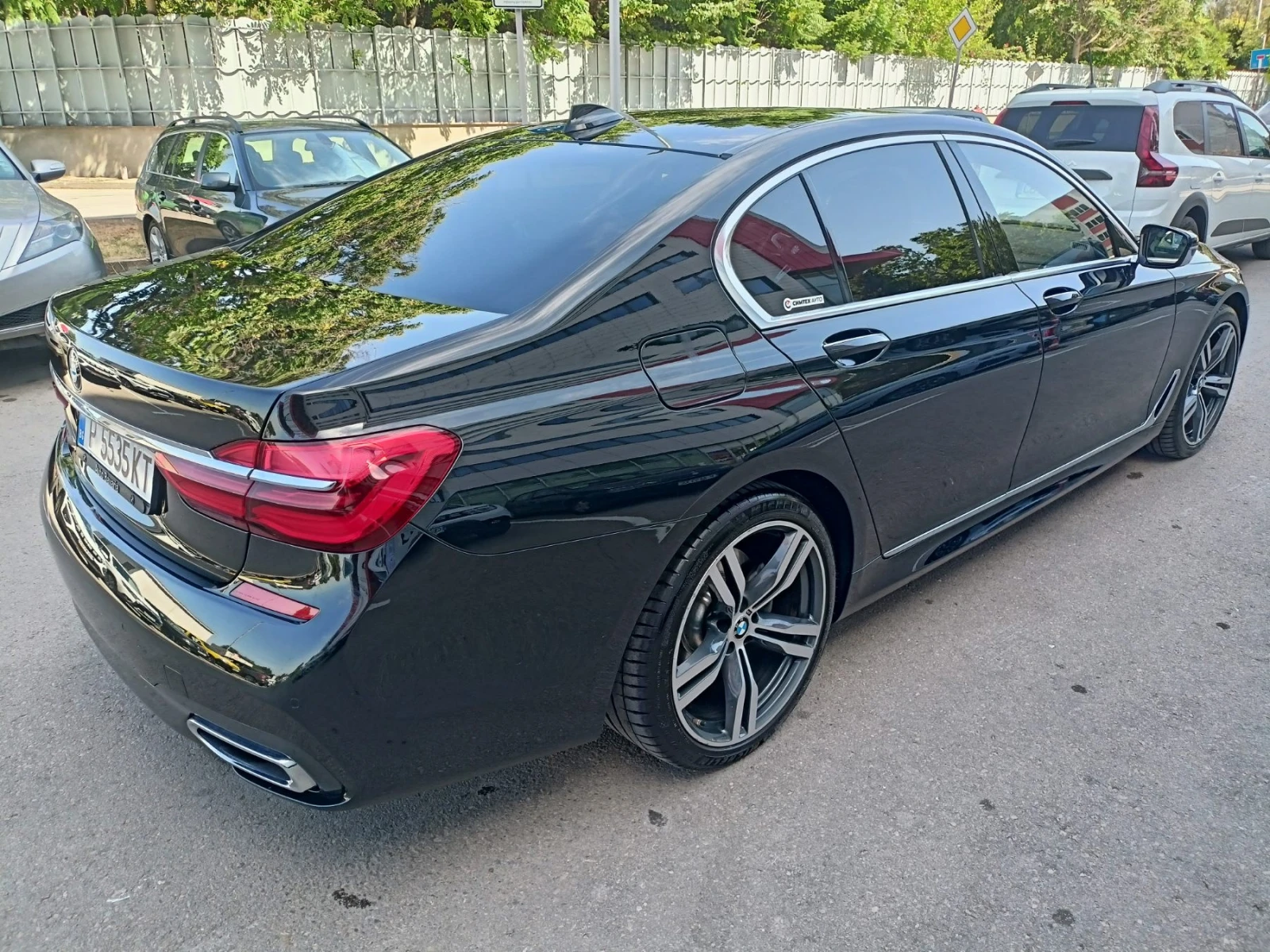 BMW 740 740d xDrive - изображение 4