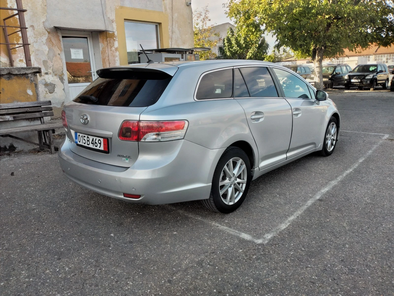 Toyota Avensis 2.0 D4D 126 k. C. - изображение 3