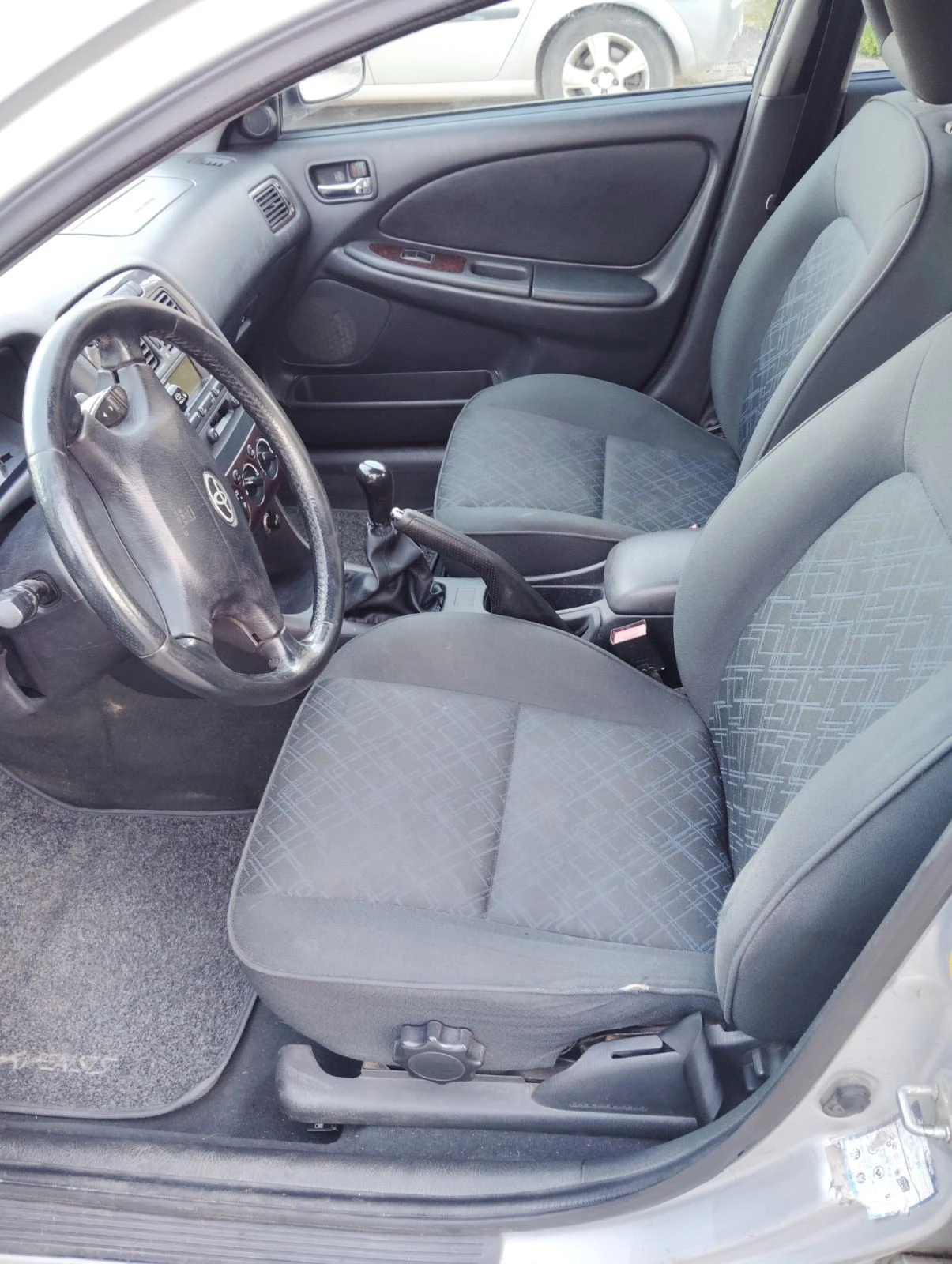 Toyota Avensis 2.0 D4D - изображение 6