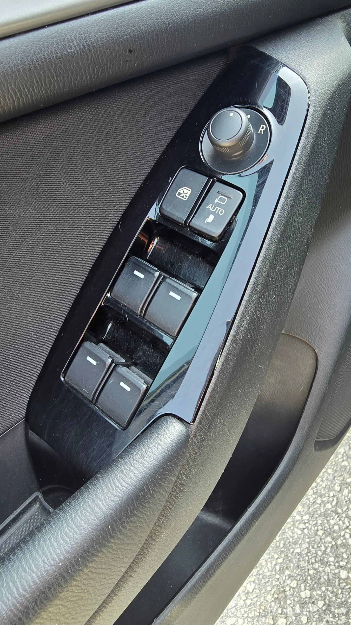 Mazda 3 Revolution , снимка 6 - Автомобили и джипове - 54184177