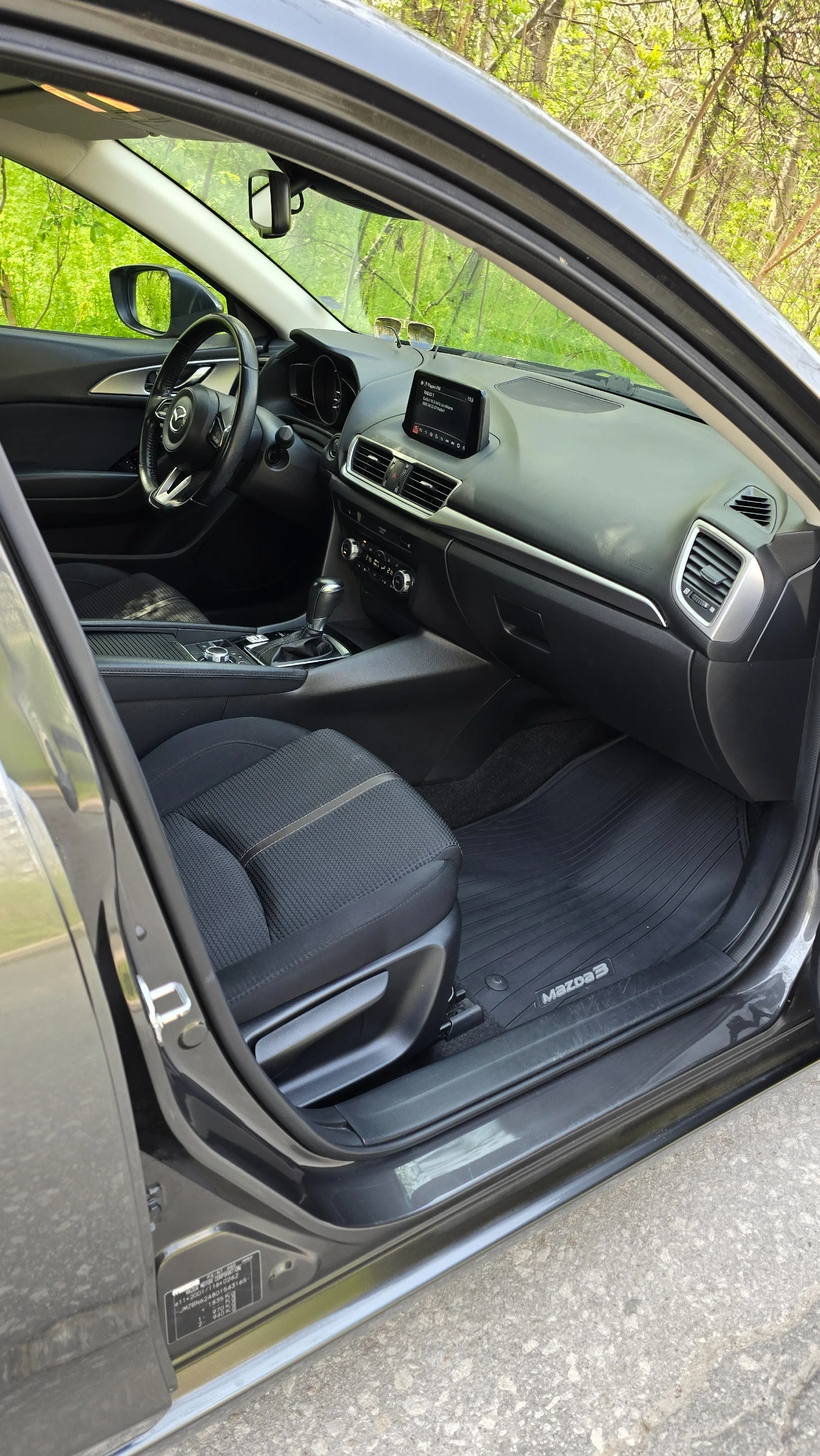 Mazda 3 Revolution , снимка 13 - Автомобили и джипове - 54184177