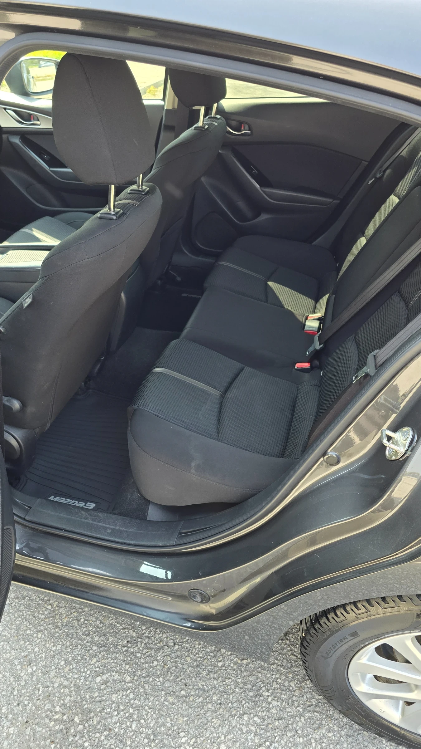 Mazda 3 Revolution , снимка 7 - Автомобили и джипове - 54184177