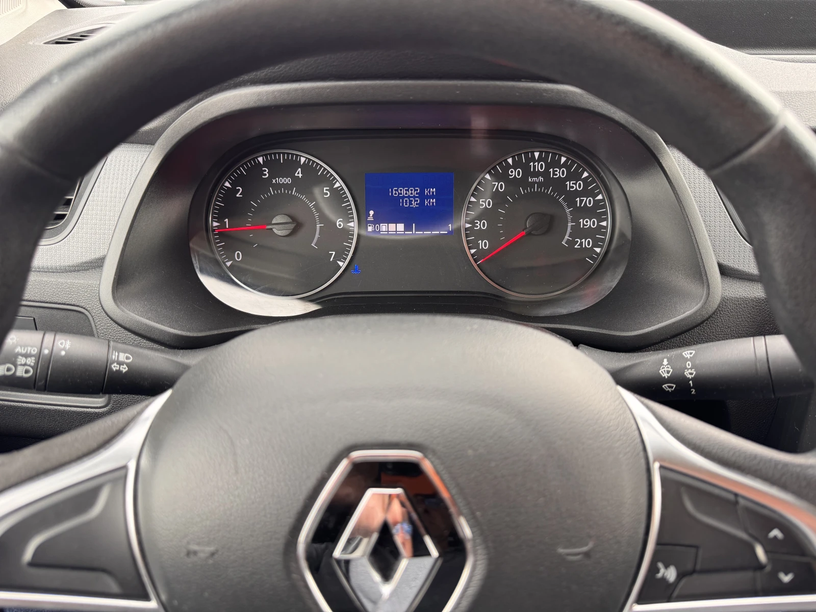 Renault Express Life/1.5dci/75K.C./6MT, снимка 11 - Автомобили и джипове - 54621732