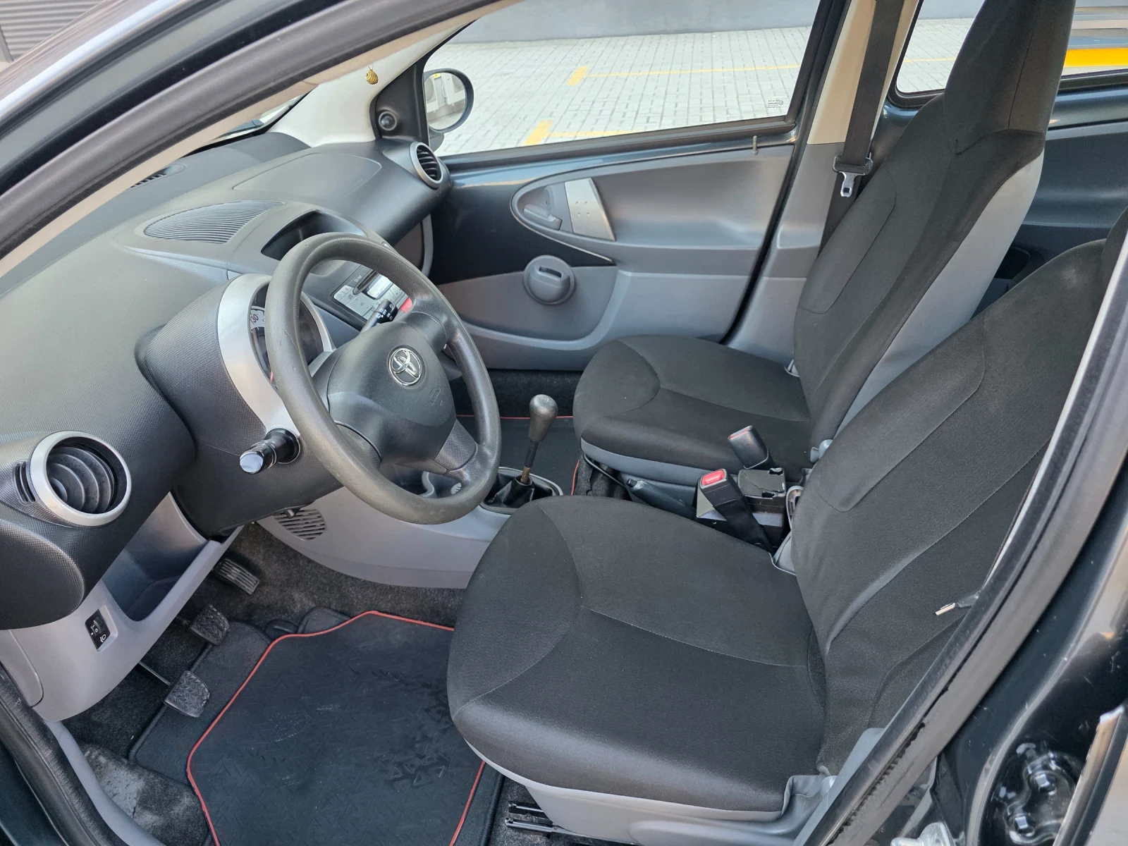 Toyota Aygo 1.1 65 ����  | Mobile.bg � ����������� 12