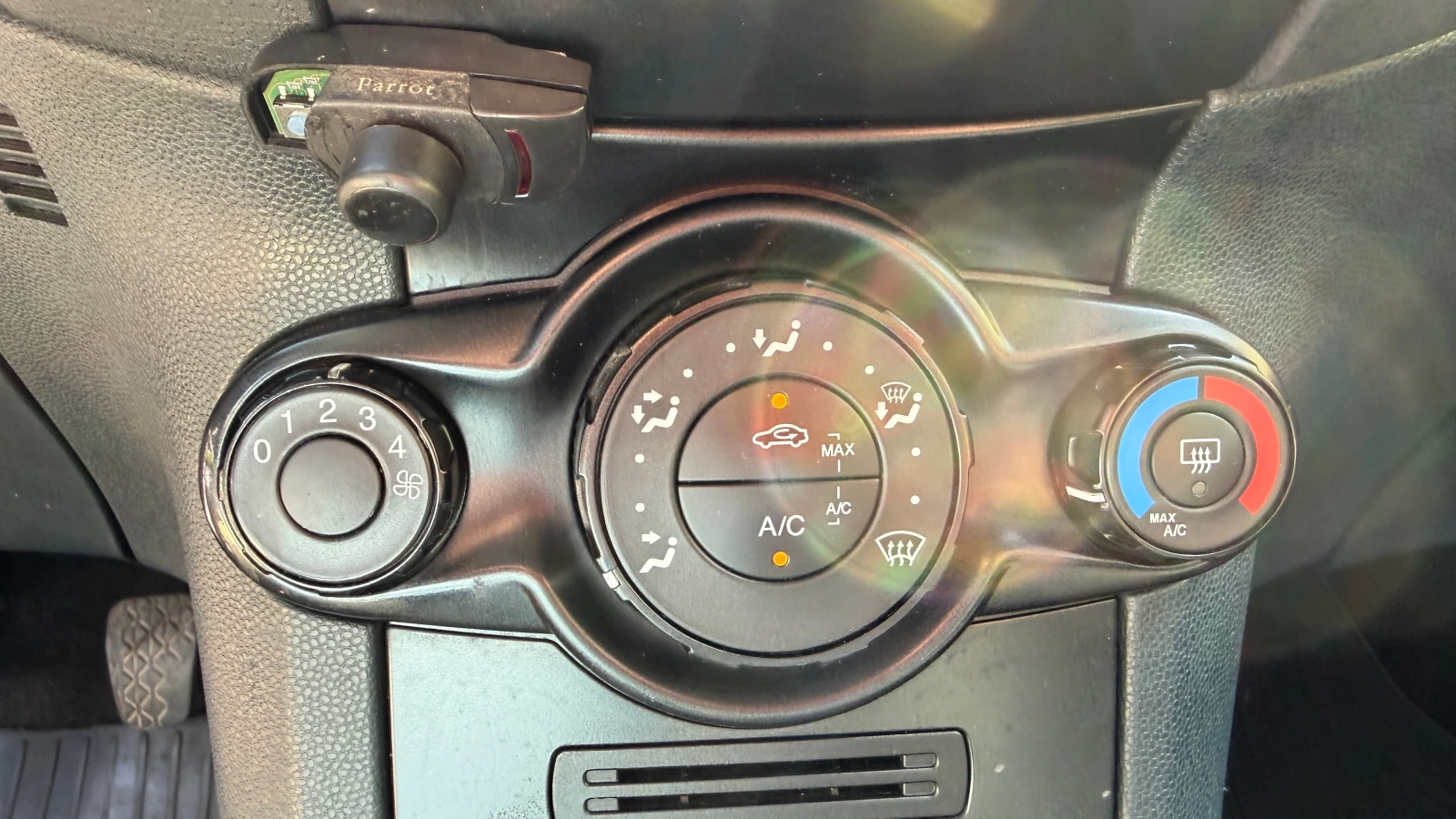 Ford Fiesta VAN 1.4 TDCI от БГ с ДДС налични 3 броя., снимка 16 - Автомобили и джипове - 55585840