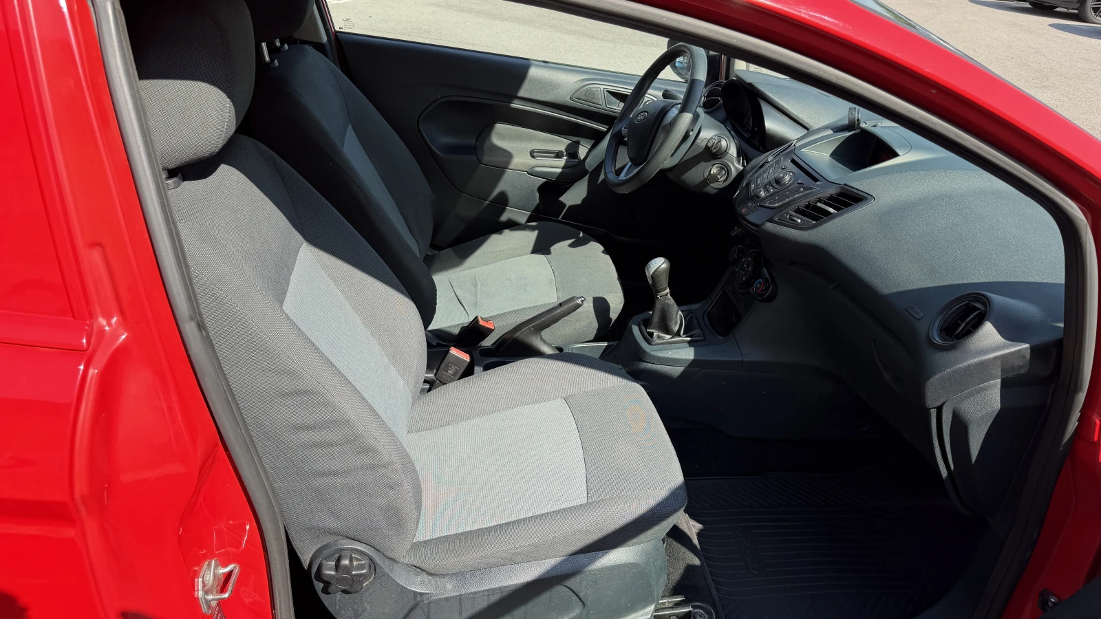 Ford Fiesta VAN 1.4 TDCI от БГ с ДДС налични 3 броя., снимка 10 - Автомобили и джипове - 55585840
