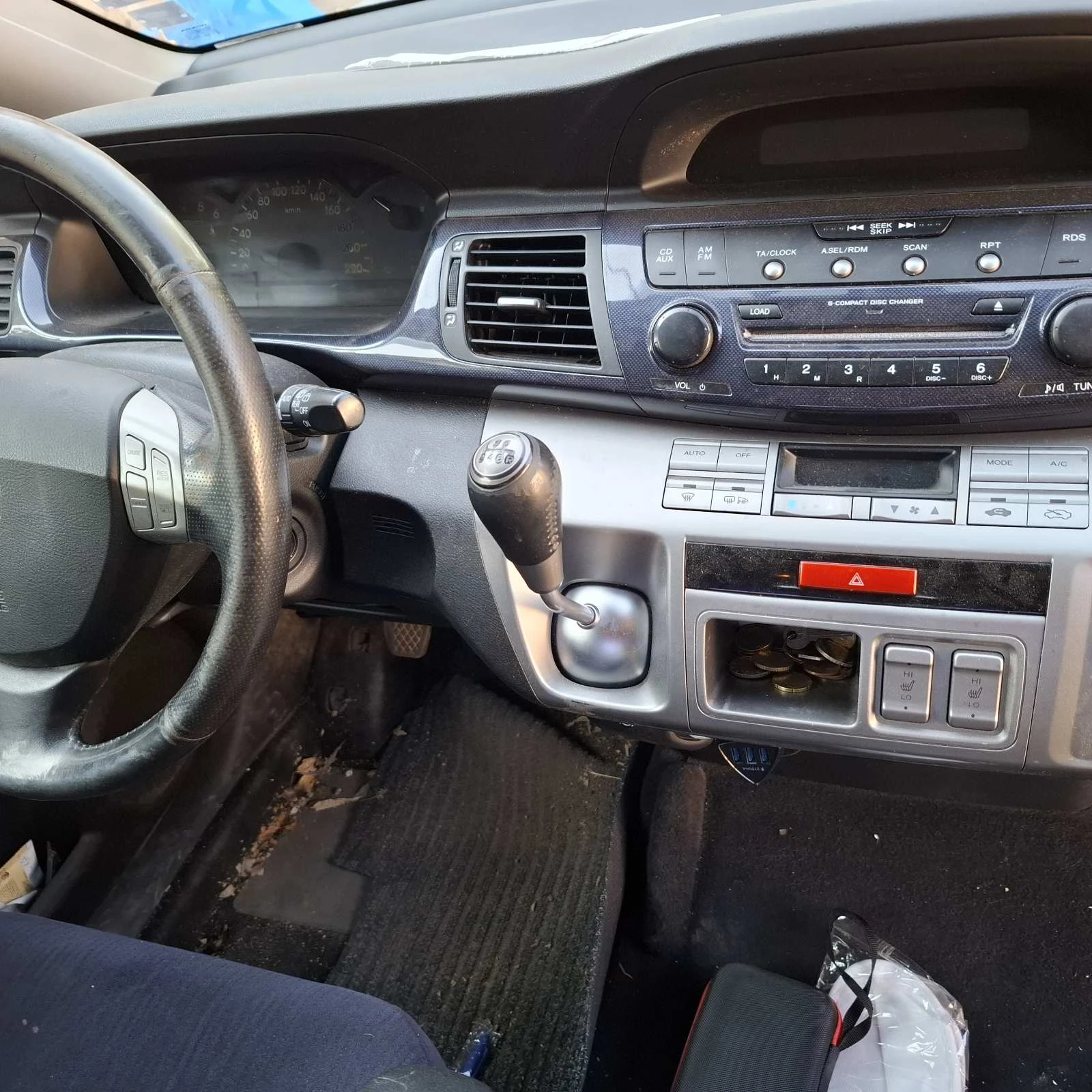 Honda Fr-v, снимка 2 - Автомобили и джипове - 55766147