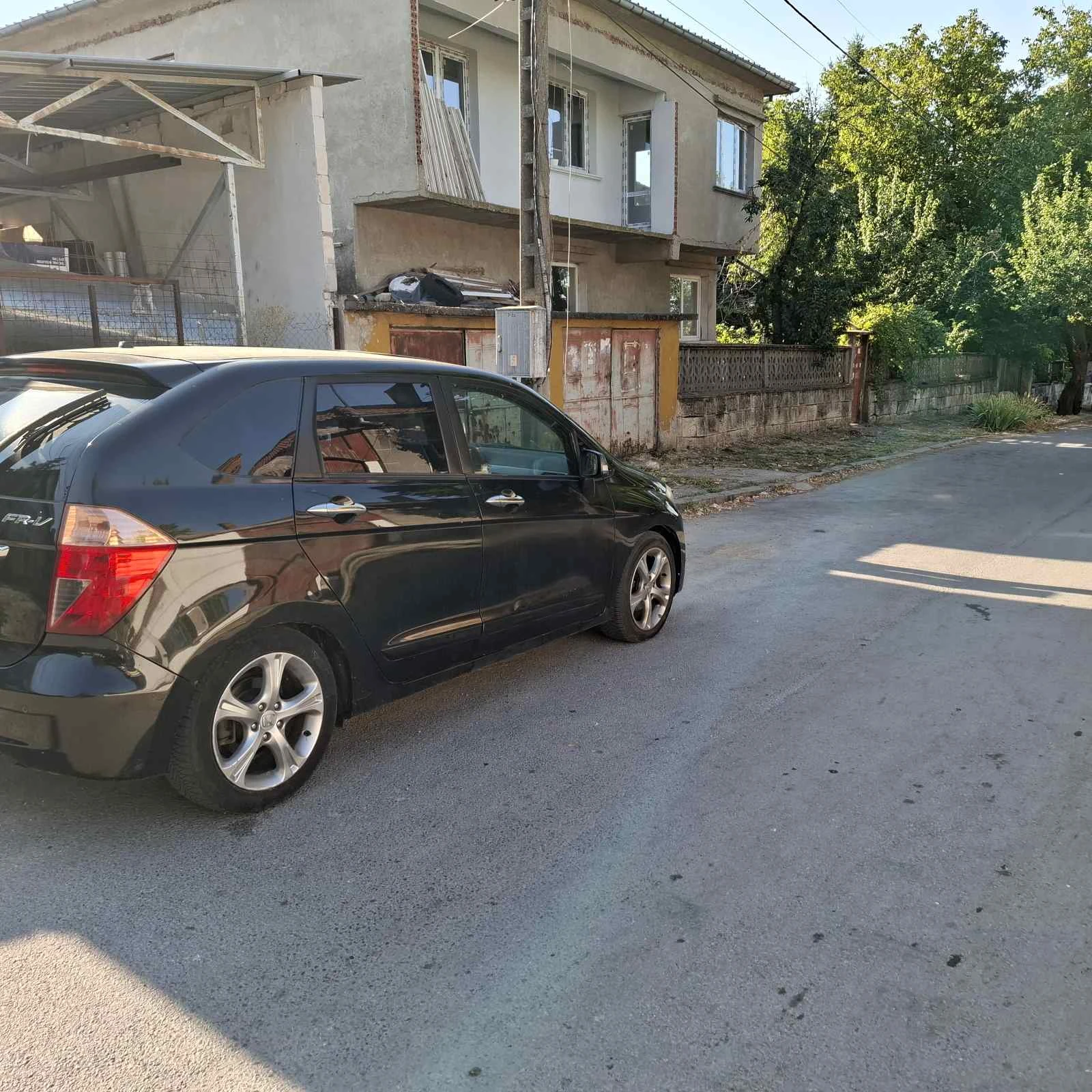 Honda Fr-v, снимка 3 - Автомобили и джипове - 55766147