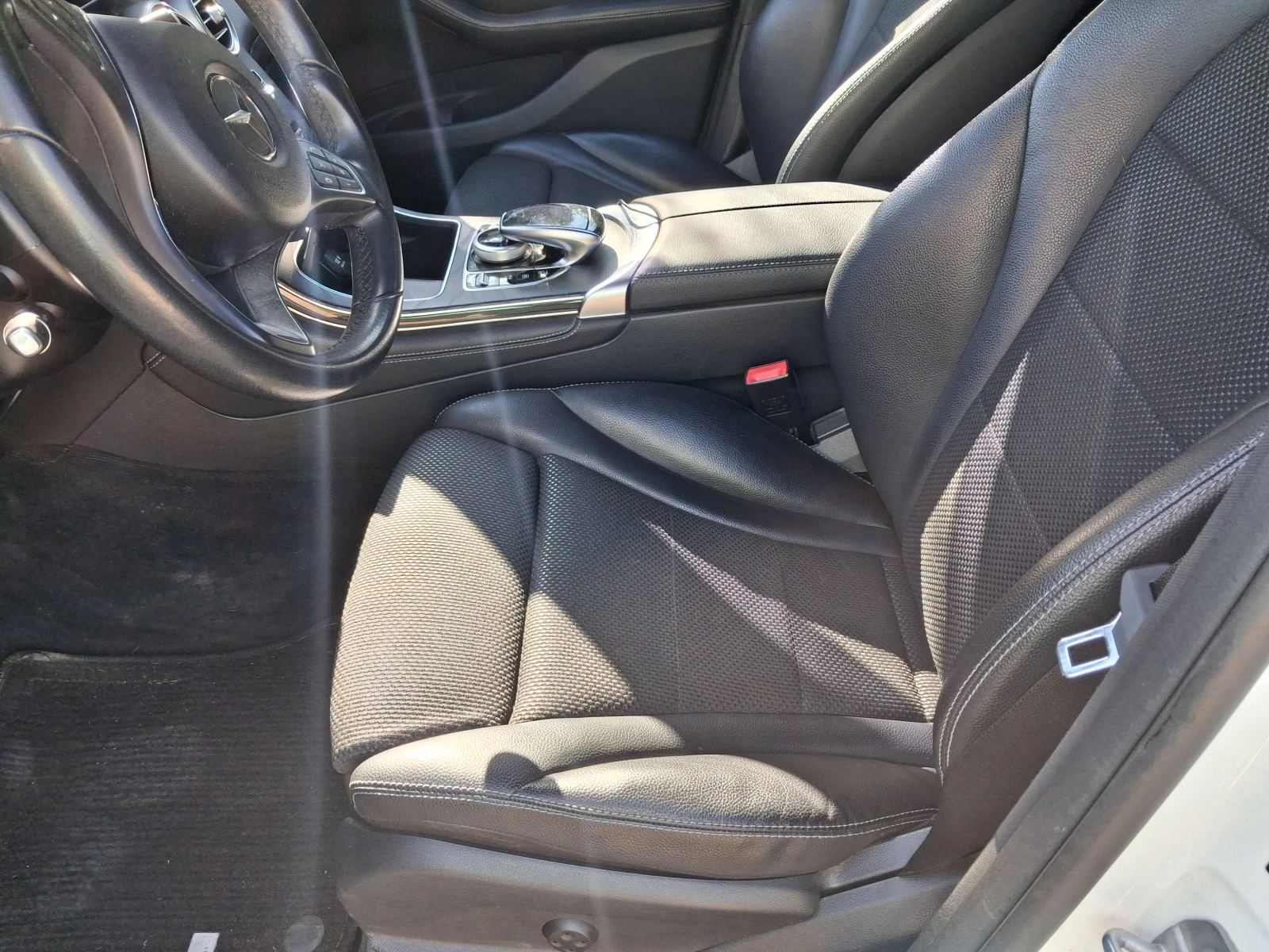 Mercedes-Benz CLC 350 E Plugin Hybrid, снимка 10 - Автомобили и джипове - 56096415