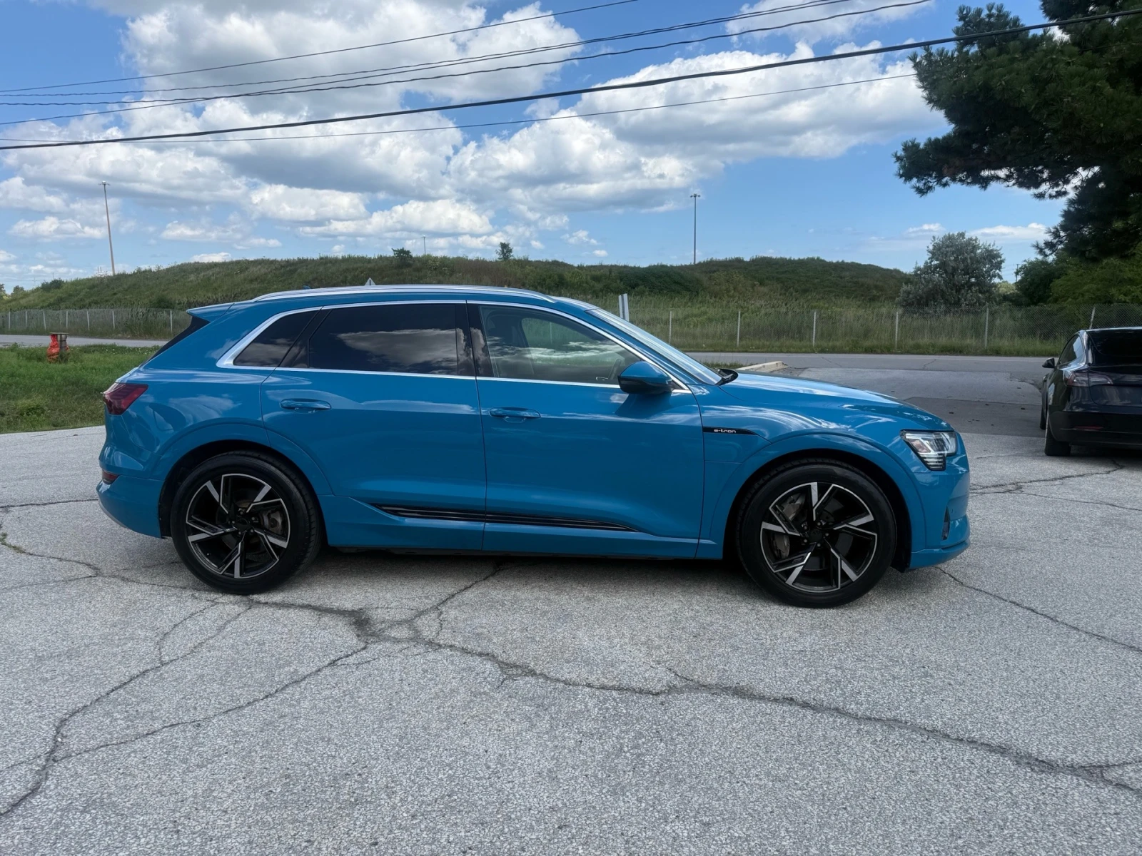 Audi E-Tron Progressiv quattro, снимка 3 - Автомобили и джипове - 56174789