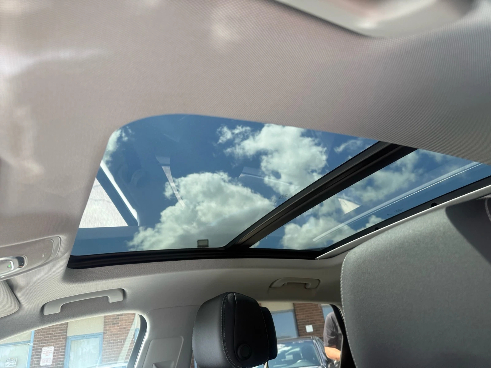 Audi E-Tron Progressiv quattro, снимка 9 - Автомобили и джипове - 56174789