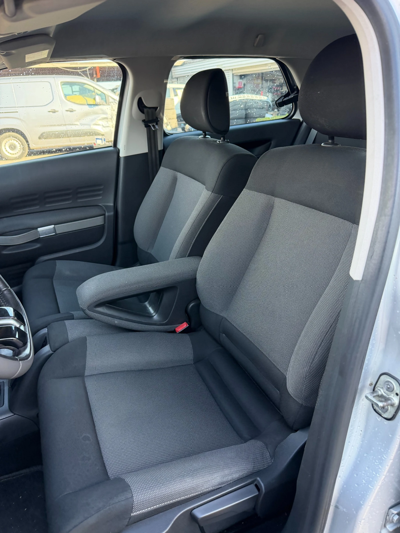 Citroen C4 Cactus 1.2e-Vti AVTOMAT/KAMERA EURO 6, снимка 12 - Автомобили и джипове - 56315809