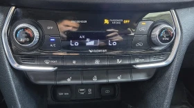 Hyundai Santa fe 2.4L Preferred AWD with Sun and Leather Package - 16200 € / 31684.45 лв. - 69367953 12