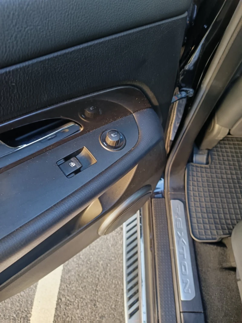 SsangYong Rexton RX200e-XDi 171000km 4x4 Full, снимка 11 - Автомобили и джипове - 52538448