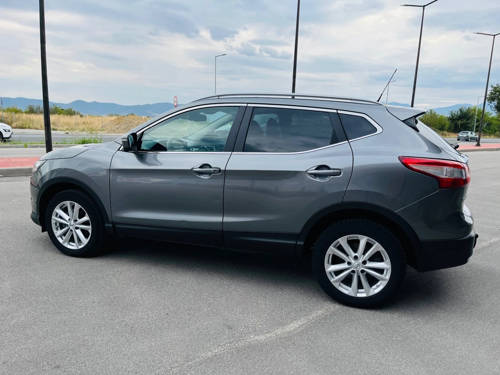 Nissan Qashqai 1.6DCI;АВТОМАТ;ПАНОРАМА;Keyless-Go;ПОДГРЕВ;КАМЕРА - изображение 2