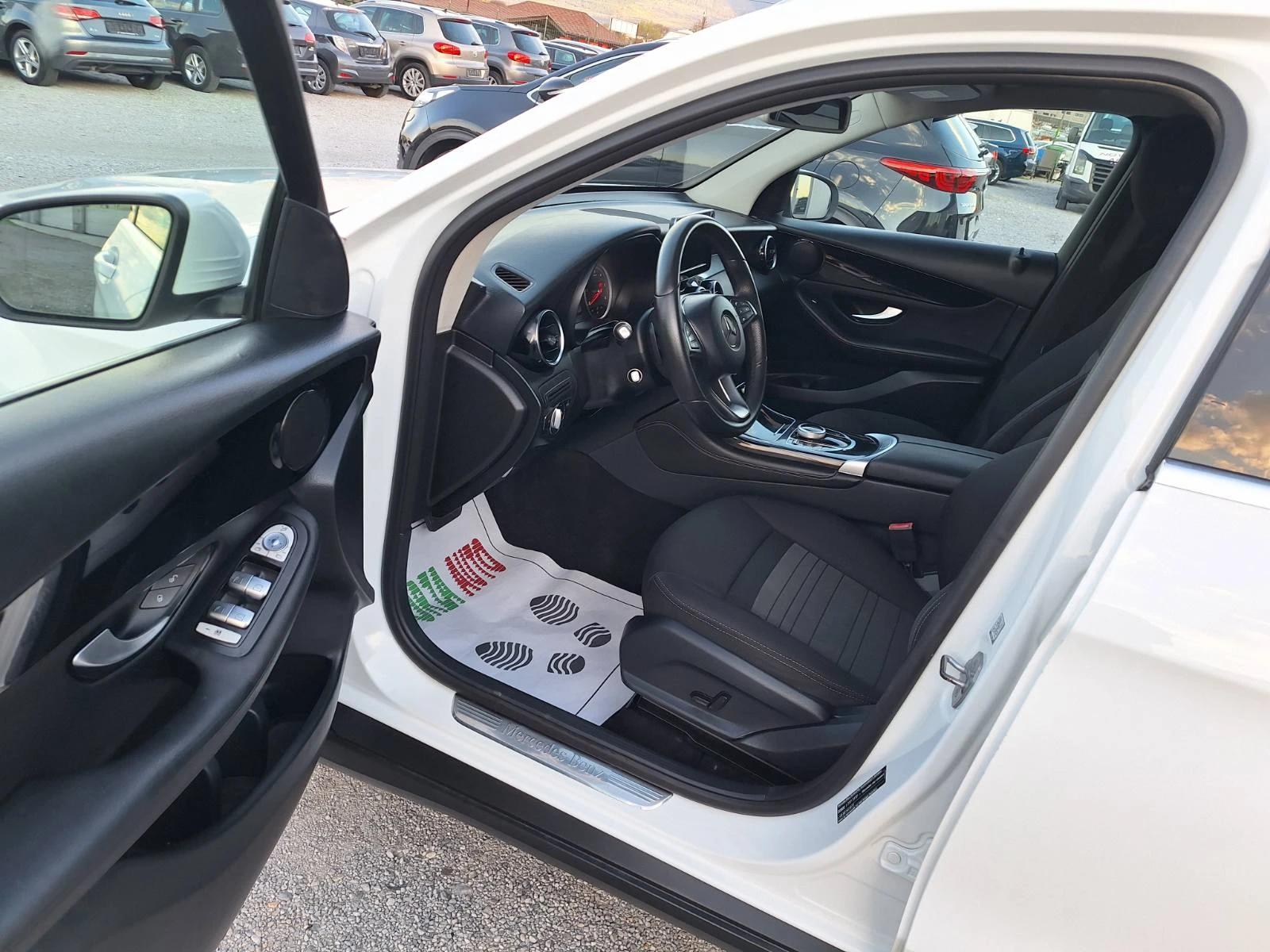Mercedes-Benz GLC 250 CDI-2018г-LED, снимка 9 - Автомобили и джипове - 54146917
