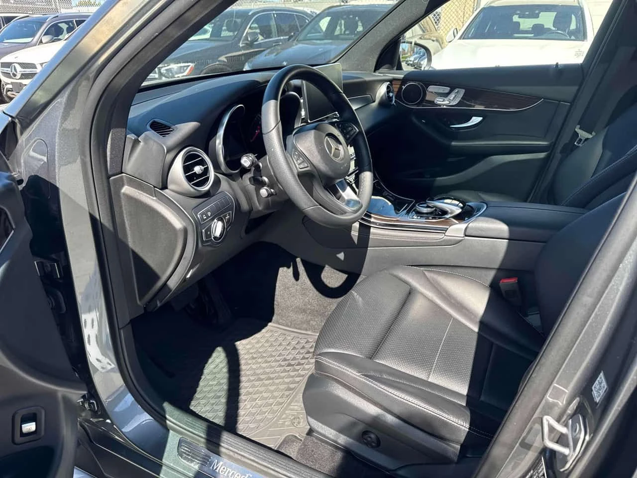 Mercedes-Benz GLC 300 /ПОДГРЕВИ/360 CAM/ПАНОРАМА/ 2 КЛЮЧА, снимка 5 - Автомобили и джипове - 54161908