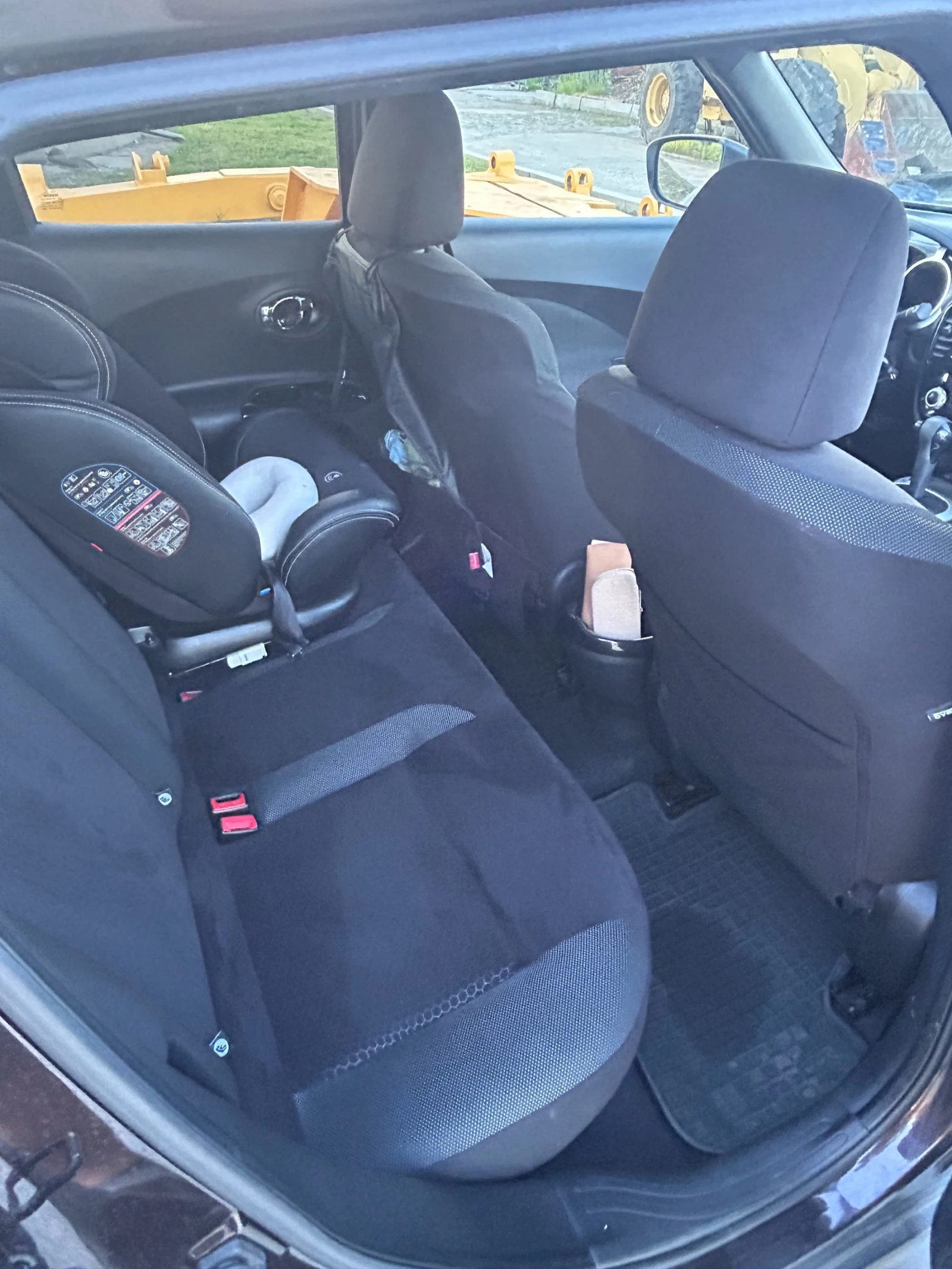 Nissan Juke, снимка 9 - Автомобили и джипове - 54398756