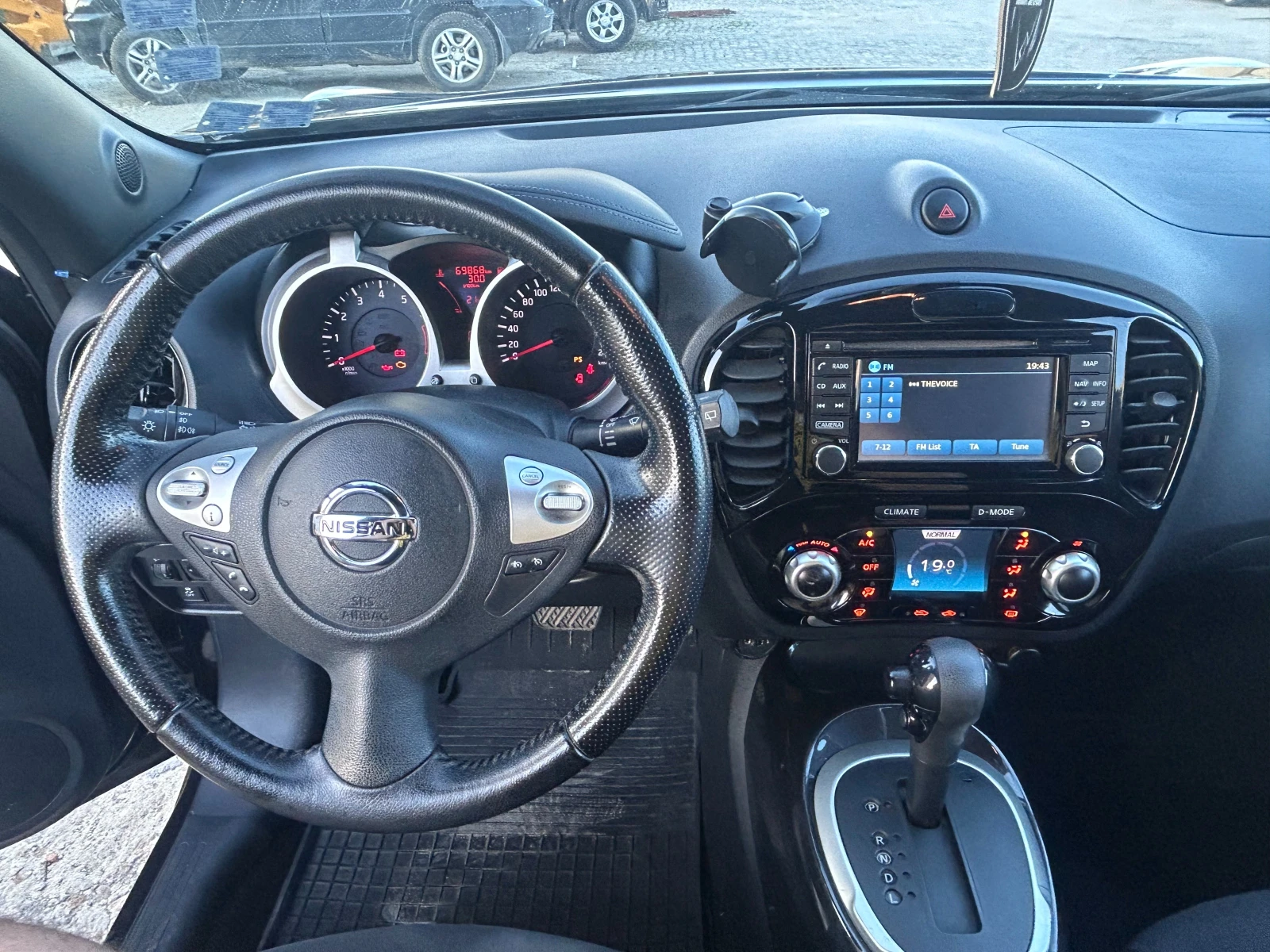 Nissan Juke, снимка 12 - Автомобили и джипове - 54398756
