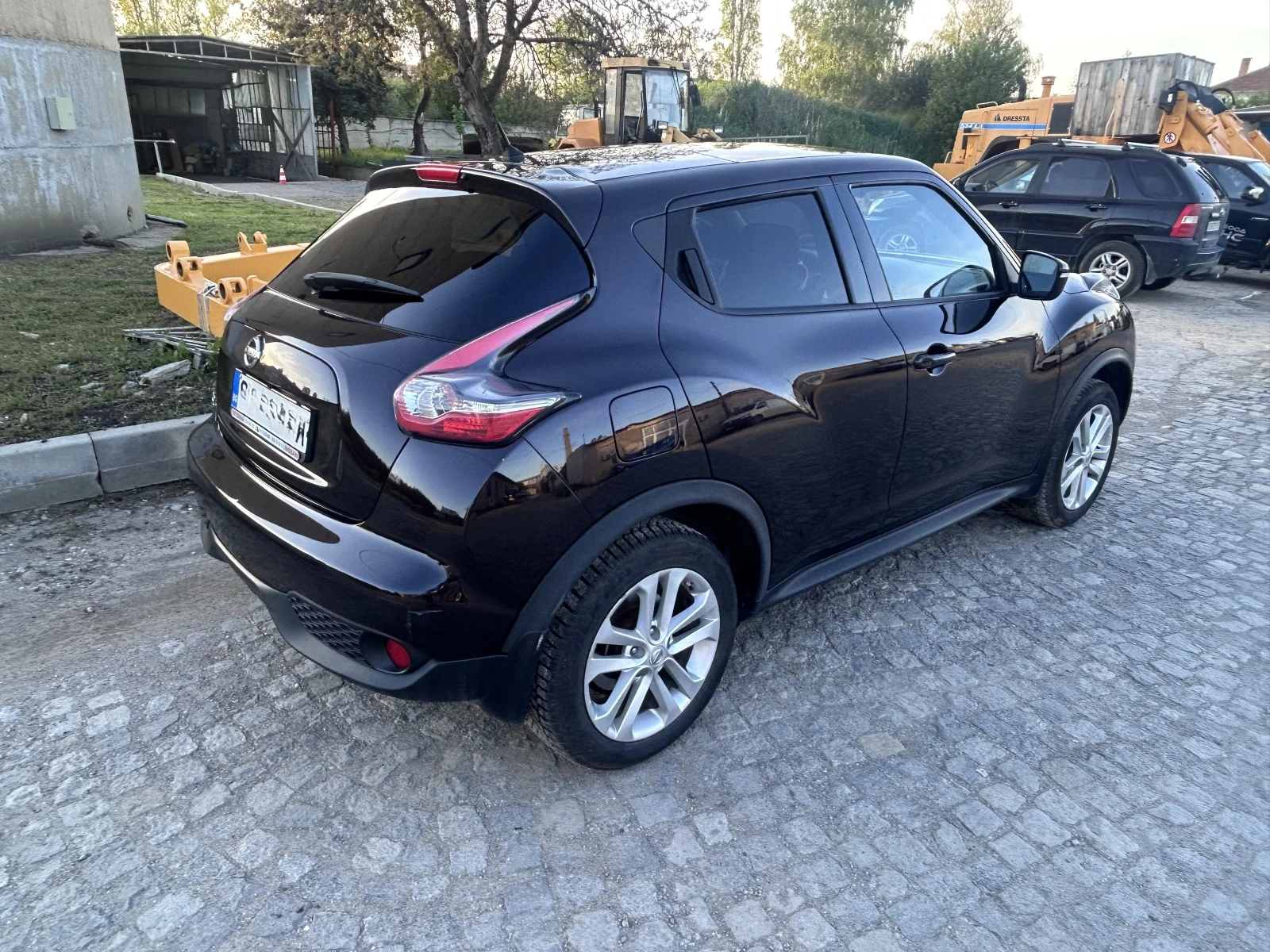 Nissan Juke, снимка 6 - Автомобили и джипове - 54398756