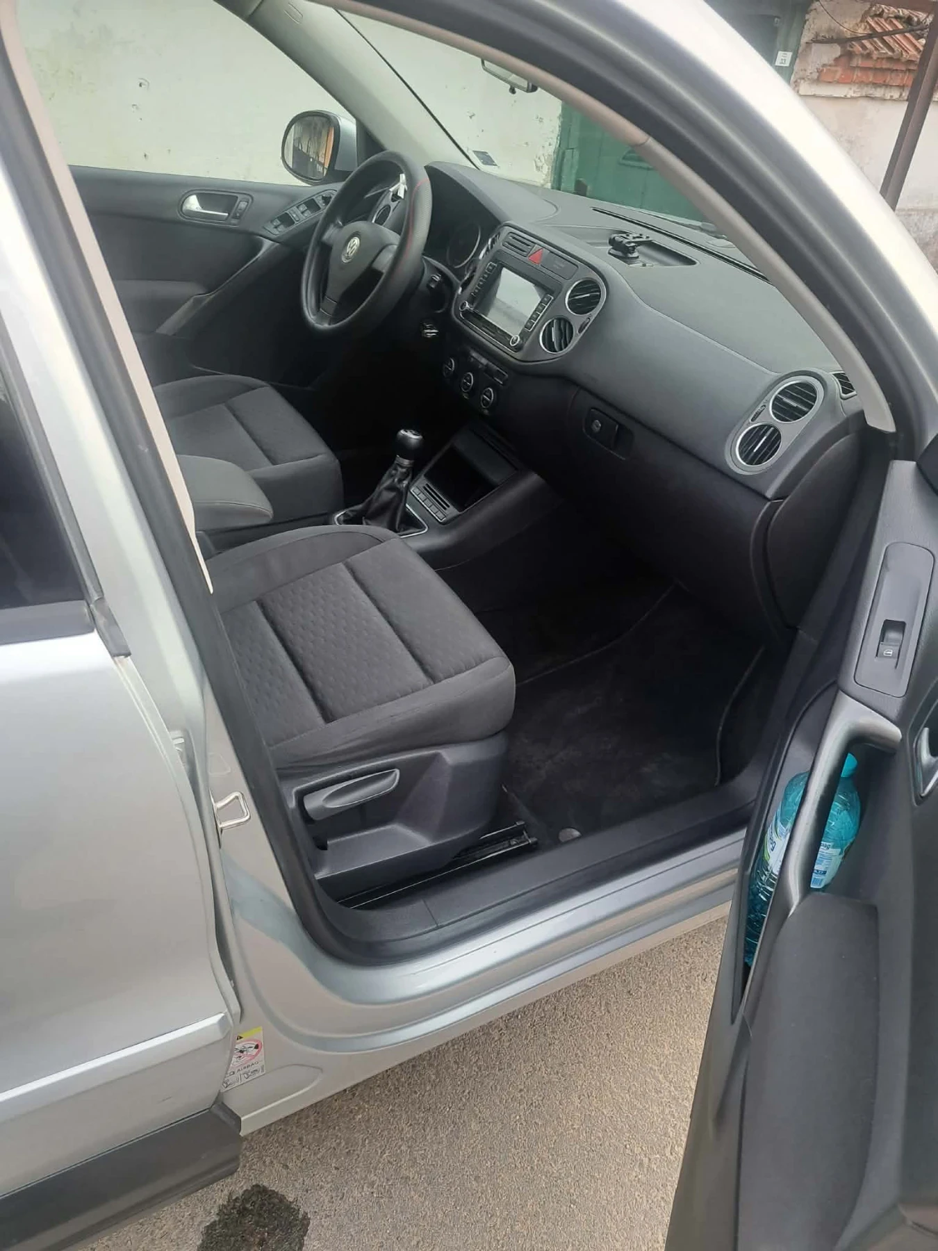 VW Tiguan 2.0 TDI, снимка 5 - Автомобили и джипове - 54445057