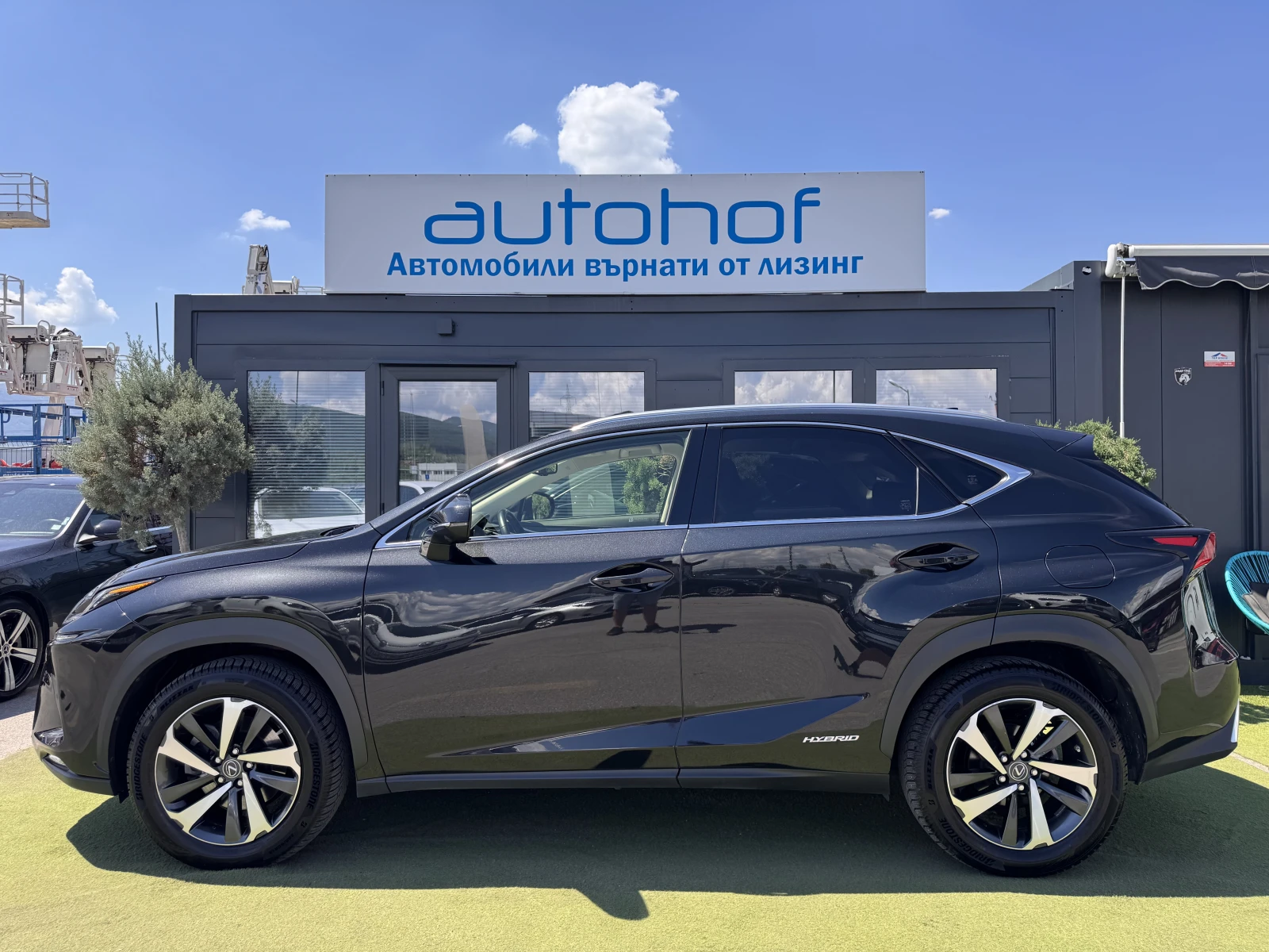 Lexus NX 300h LUXURY/197K.C./E-CVT/4X4/ГАРАНЦИЯ, снимка 2 - Автомобили и джипове - 54836733