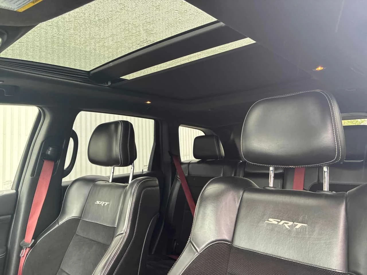 Jeep Grand cherokee * SRT * ДИСТРОНИК* ОБДУХВАНЕ* ПАНОРАМА* АЛКАНТАРА*, снимка 10 - Автомобили и джипове - 54941511