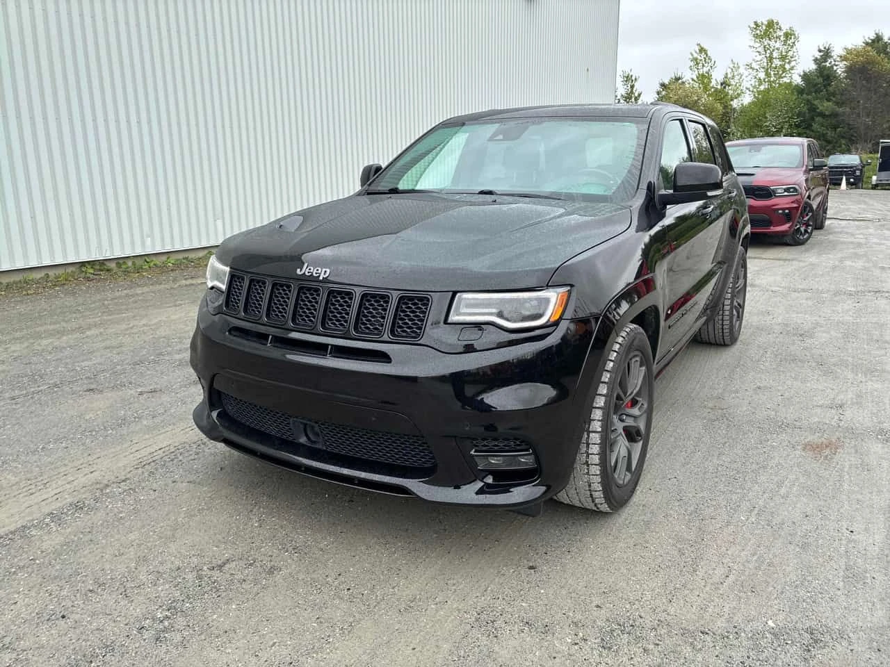 Jeep Grand cherokee * SRT * ДИСТРОНИК* ОБДУХВАНЕ* ПАНОРАМА* АЛКАНТАРА*