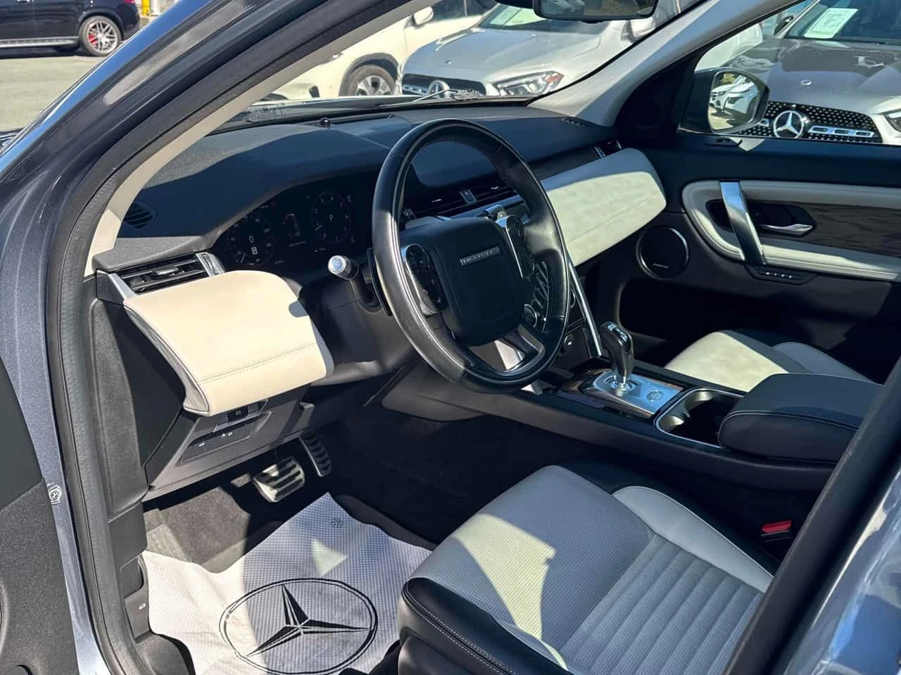 Land Rover Discovery Sport * R Dynamic HSE MHEV * CARFAX * ЦЕНА ДО БГ, снимка 8 - Автомобили и джипове - 55003984